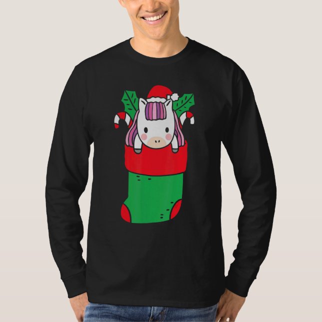 Niedliches Einhorn im Inneren der Weihnachtssocke  T-Shirt (Vorderseite)