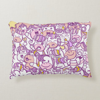 Niedliches Einhornpony: Zauberdoodle-Sammlung Dekokissen