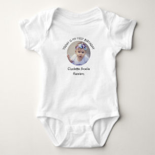 Niedliches erstes Jahr Name Runde Foto Geburtstags Baby Strampler