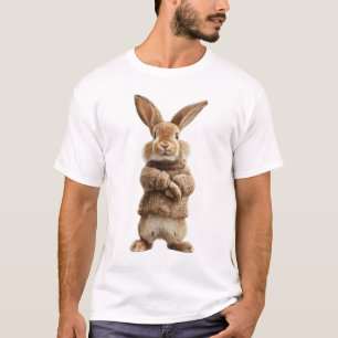 Niedliches flauschiges Kaninchen mit gestricktem b T-Shirt