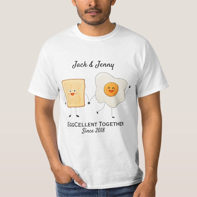 Niedliches Funny Happy Toast Eggcelent T-Shirt (Vorderseite)
