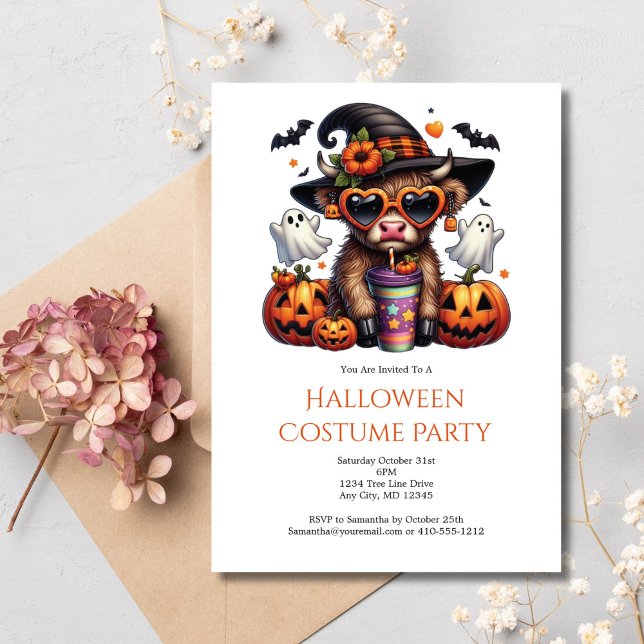 Niedliches Funny Highland Cow Halloween-Party Einladung (Highland Cow Halloween Party Invitation Cute Funny for Kids or Adults. Digital or Printed. )