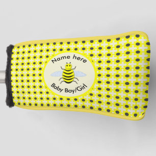 Niedliches Gelbkäfer-Geschlecht zeigt neutrale Ind Golf Headcover