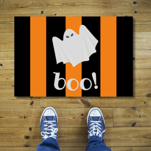 Niedliches Ghost Halloween Orange und Schwarze Str Fußmatte (Add Halloween cheer to your home with this cute, funny ghost doormat!)