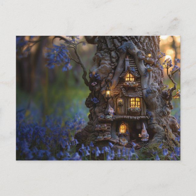 Niedliches Gnome-Haus in einem Baum Postkarte (Vorderseite)