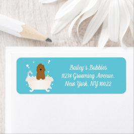 Niedliches Goldendoodle-Blase-Bad