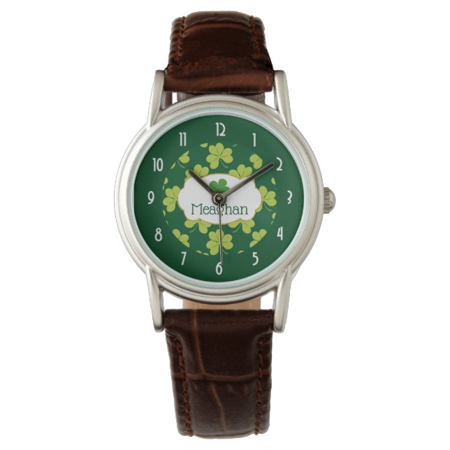 Niedliches Green Clover Kleeblatt Muster Armbanduhr (Vorderseite)