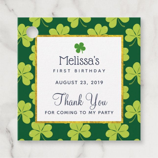 Niedliches Green Clover Pattern Geburtstag Vielen  Geschenkanhänger (Vorderseite)