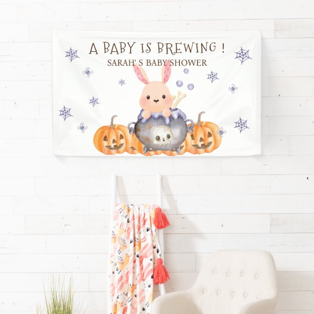 Niedliches Halloween Cauldron Baby ist Braudusche Banner (Insitu)