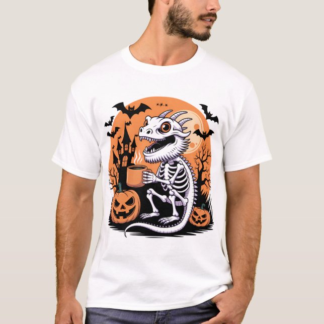 Niedliches Halloween-Drachenskelett mit Kaffee T-Shirt (Vorderseite)