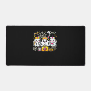 Niedliches Halloween Ghost Nurse Trio mit medizini Schreibtischunterlage