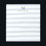 Niedliches helles Dusty Blue Watercolor Streifen M Notizblock<br><div class="desc">Das Design zeichnet sich durch einen personalisierten Monogramm-Initial und Namen in einem einfachen und modernen typografischen Schriftart mit einem niedlichen,  modernen und stilvollen hellblauen oder staubblauen Pinselstreifen aus.</div>