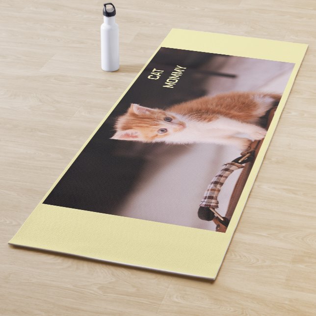 Niedliches hellgelbes "Cat Mommy" Orange Kitten Yogamatte (Beispiel)