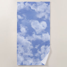 Niedliches Herz gestreift Wolke in blauem Himmel f Strandtuch