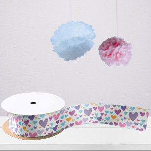 Niedliches Herzmuster Satinband