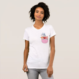 Niedliches Hippo in einem bedruckten rosa gestrich T-Shirt