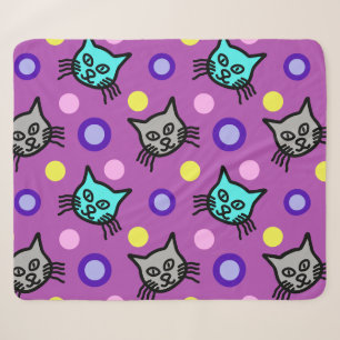 Niedliches Katzen Muster in Violet Medium Sherpa B Sherpadecke