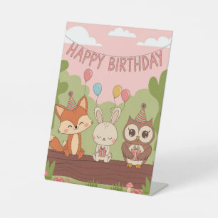 Niedliches Kindergeburtsstil mit Fox, Bunny & Owl Sockelschild