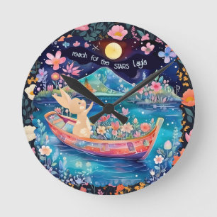 Niedliches Kinderzimmer Whimsical Bunny Runde Wanduhr
