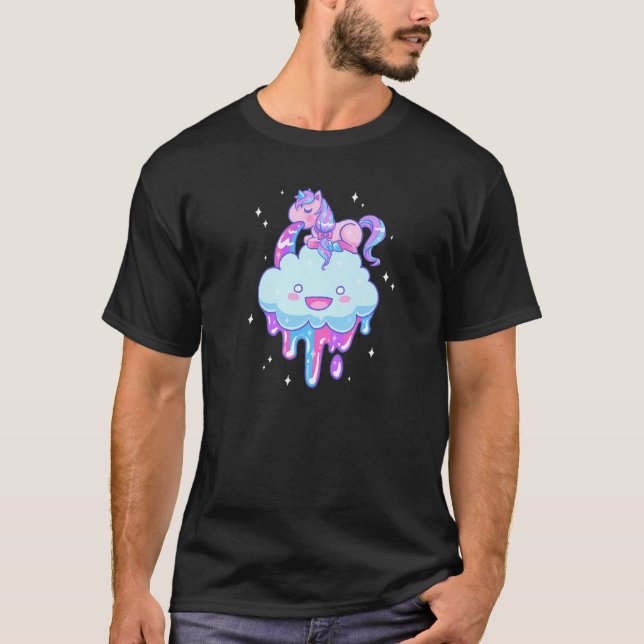 Niedliches kleines Einhorn Erbrechen Regenbogen üb T-Shirt (Vorderseite)