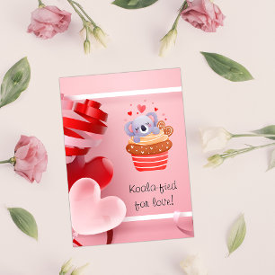 Niedliches Koala am Cupcake Pink Valentinstag Feiertagspostkarte