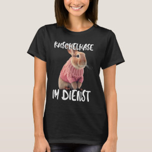 Niedliches, kuscheliges Kaninchen auf Duty-Kaninch T-Shirt