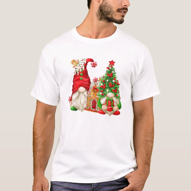 Niedliches Lebkuchenhaus und Weihnachtsgottesdiens T-Shirt (Vorderseite)