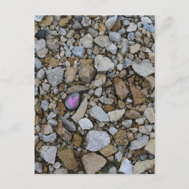 Niedliches Lila Herz am Schwarzen Felsen Postkarte (Vorderseite)