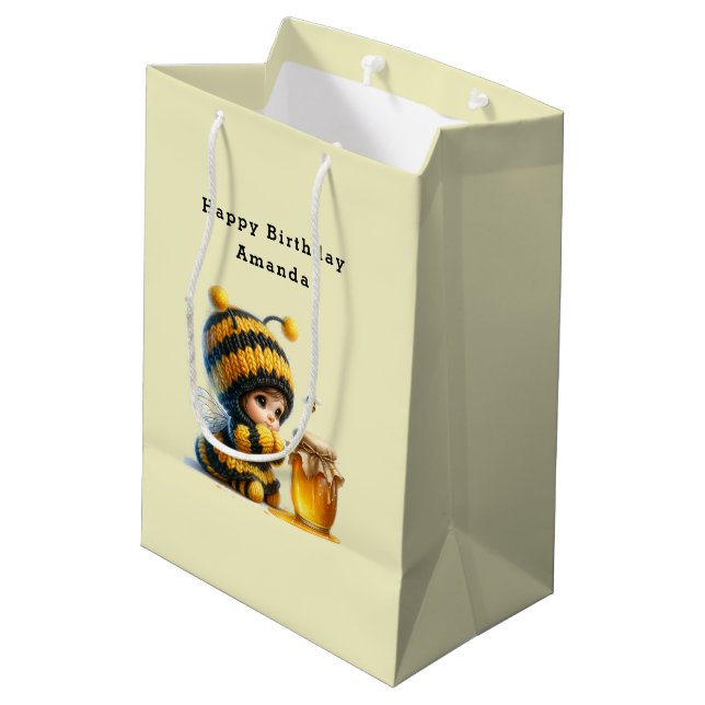 Niedliches Mädchen in Bee Costume mit Honey Geburt Mittlere Geschenktüte (Rückseite Schrägansicht)