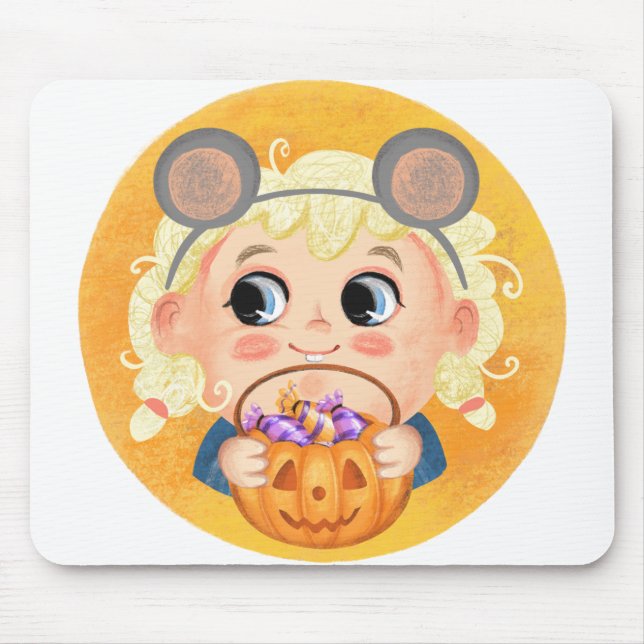 Niedliches Mädchen in einem maurischen Halloweenko Mousepad (Vorne)