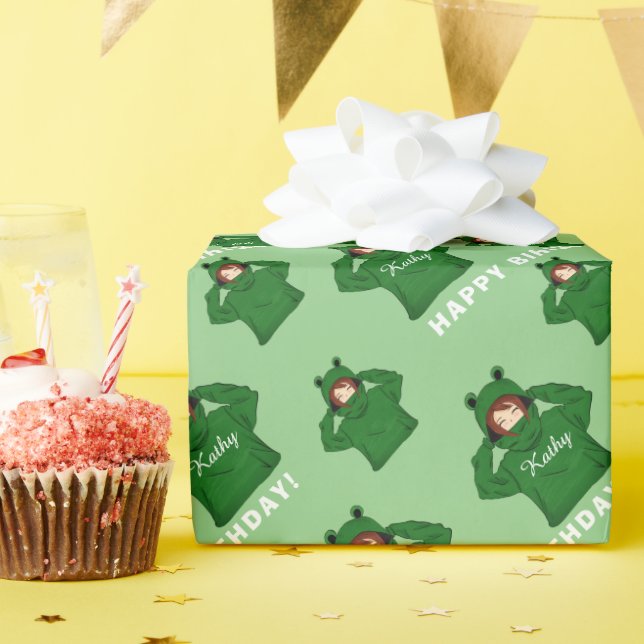 Niedliches Mädchen mit Green Frog Hoody Zeichnend  Geschenkpapier (Geburtstagsparty)