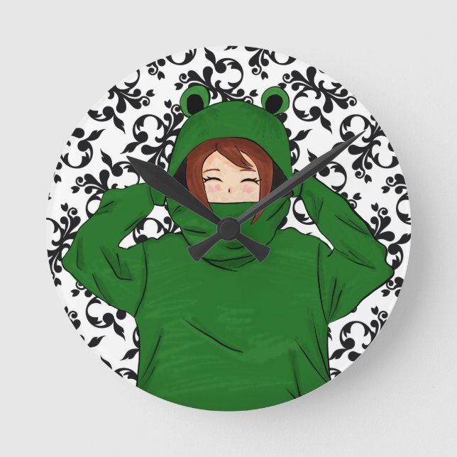 Niedliches Mädchen mit Green Frog Hoody Zeichnend Runde Wanduhr (Vorderseite)