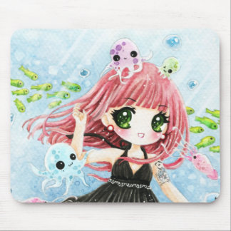 Niedliches Mädchen mit kawaii Krake und Fischen Mousepad