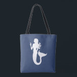 niedliches MERMAID-Thema |<br><div class="desc">Dieses niedliche, lustige Muster mit einem schattigen zeichn einer Meerjungfrau verleiht Ihrem Kleiderschrank einen eklektischen Charakter! | FUN SOLIDE WEISSE SILHOUETTE MERMAID FOMAID BILD AUF EINEM SOLIDEN TROPISCHEN BLAUE HINTERGRUND | WEISSISCHES MEERESLEBEN | OCEAN | STRAND | FUN | SOMMER | DREAMS | GLÜCKLICH | HÜBSCH | CHIC DESIGN THEMA...</div>