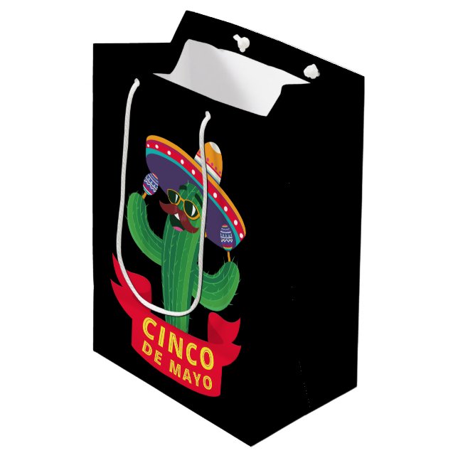 Niedliches mexikanisches Cactus Cinco De Mayo Part Mittlere Geschenktüte (Vorderseite Schrägansicht)