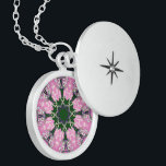 Niedliches Motiv für die bläserne Mode in Schwarz  Sterling Silberkette<br><div class="desc">Schwarz-Rosa Niedliche florale Motiv Motiv Monogram Art Print Einführung in die "Schwarz-Rosa Niedlich-Floral Motif Monogram Art Print", ein auffallendes und stilvolles Stück, das florale Eleganz mit modernem Flair verbindet. Der Text "Azusa" fügt eine einzigartige Touch hinzu und schafft so ein modernes und auffälliges Stück, das perfekt dazu geeignet ist, jedem...</div>