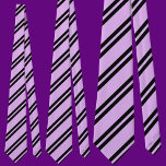 Niedliches Muster für Lila Streifen Krawatte<br><div class="desc">Die niedliche Lila Streifen-Patternhalskette ist ein perfektes Geschenk für Weihnachten und Geburtstage.</div>