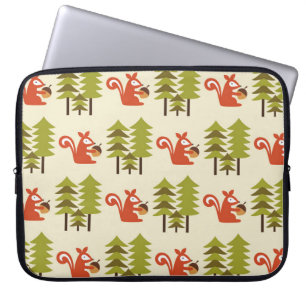 niedliches nahtloses Waldmuster-Design. Vintage Er Laptopschutzhülle