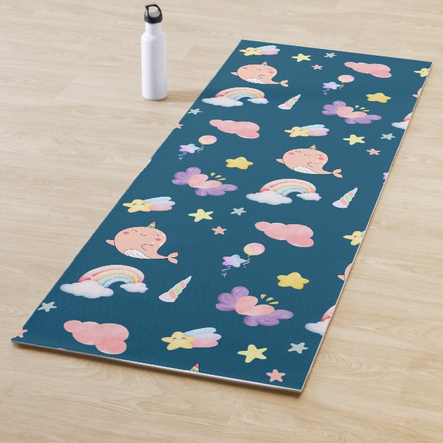 Niedliches Narwhal Fish Unicorn Regenbogenseemuste Yogamatte (Beispiel)