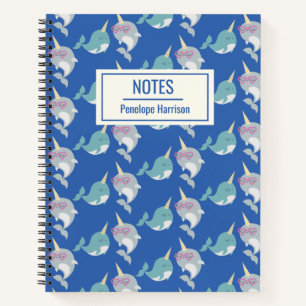 Niedliches Narwhal Whimsical Muster Blau Personali Notizbuch