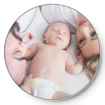 Niedliches neues Baby mit Mutter- und Vaterfotogra