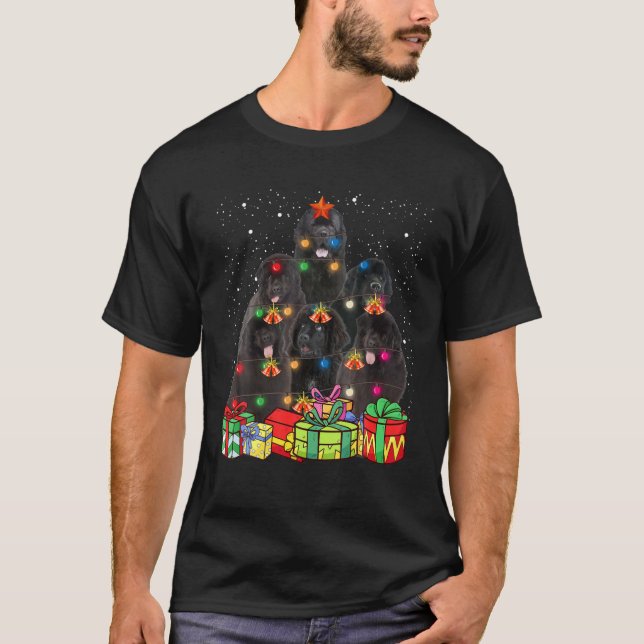 Niedliches Neufundland Hund Weihnachtsbaum T-Shirt (Vorderseite)