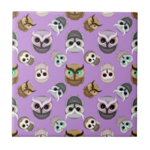 Niedliches Owl Illustrationsmuster im Lila Hinterg Fliese