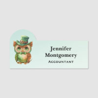 Niedliches Owl in einem grünen Top Hat
