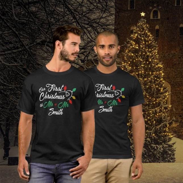 Niedliches Paar - Unsere erste Weihnachtsmatte T-Shirt (Von Creator hochgeladen)