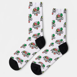 Niedliches palästinensisches Wort, umgeben von Was Socken