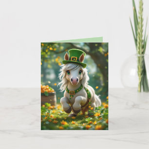 Niedliches Pony mit grünem Hut, Brille und Blume Feiertagskarte
