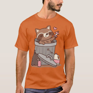 Niedliches Raccoon Finds Apple Treasure in Dustbin T-Shirt