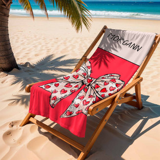 Niedliches Rot und Blütencoquette Herzerbauch Strandtuch