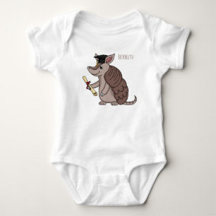 Niedliches Rüstungsschild mit Graduierungskappe Ca Baby Strampler